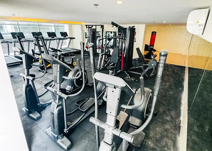 Family 2br With View Near Airport, Of Dreams, Moa, And Okada Manila