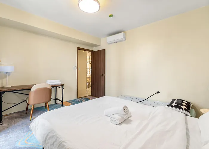 Family 2br With View Near Airport, Of Dreams, Moa, And Okada